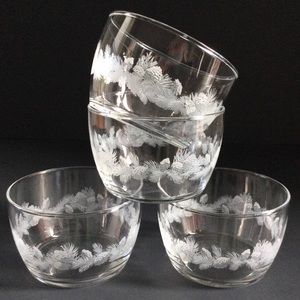 4 Vintage Libbey Pine Cone Bowls Dessert Ice Cream Cereal Glass Frosted Winter